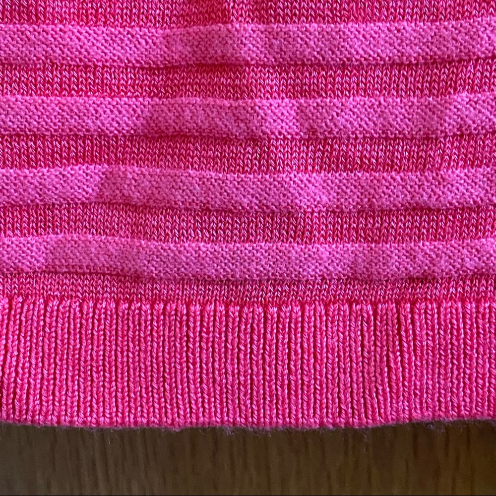 LOFT • Beautiful Lipstick Pink Subtle Stripe Top - Size M - Picture 4 of 14